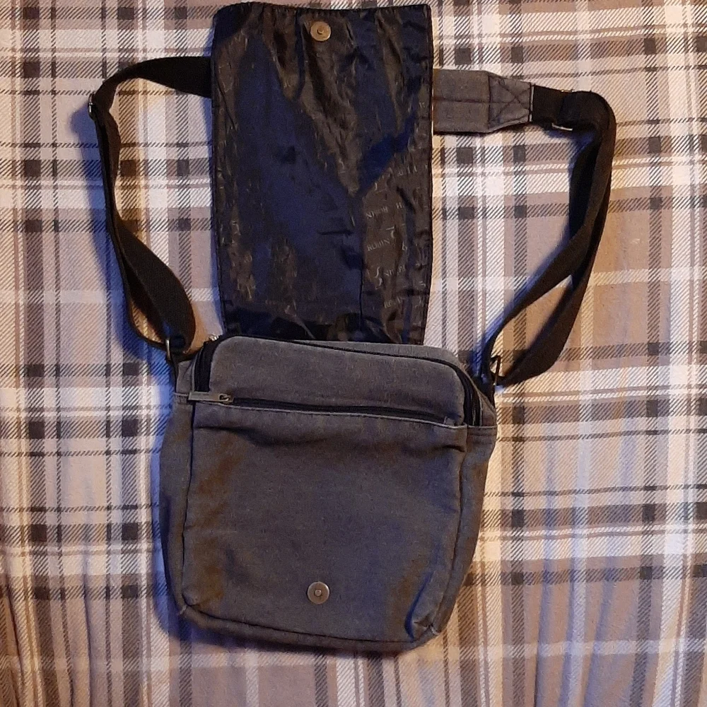 Orlando Graphic Robin Ruth Grey Messenger Crossbody